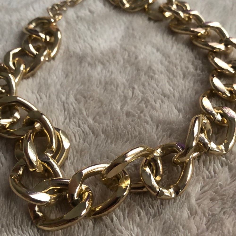 Golden shine necklace